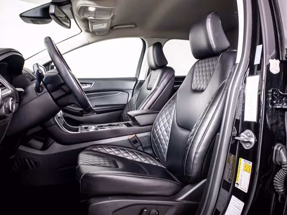 2023 Ford Edge Titanium Lower Image 2