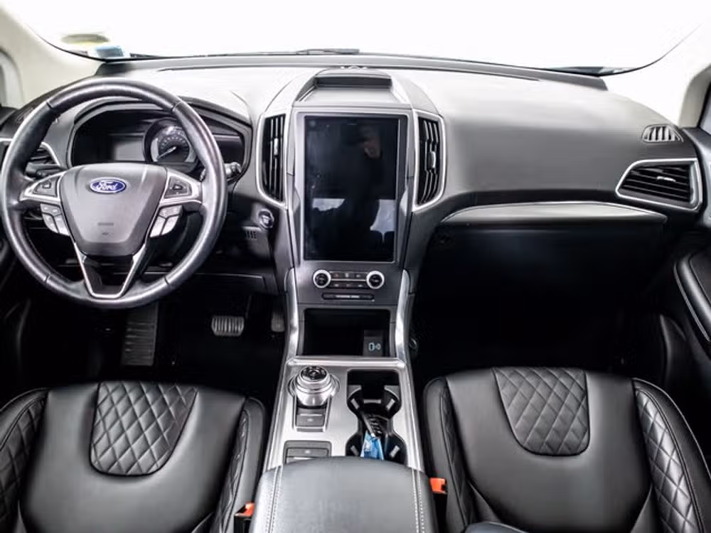 2023 Ford Edge Titanium Lower Image 3
