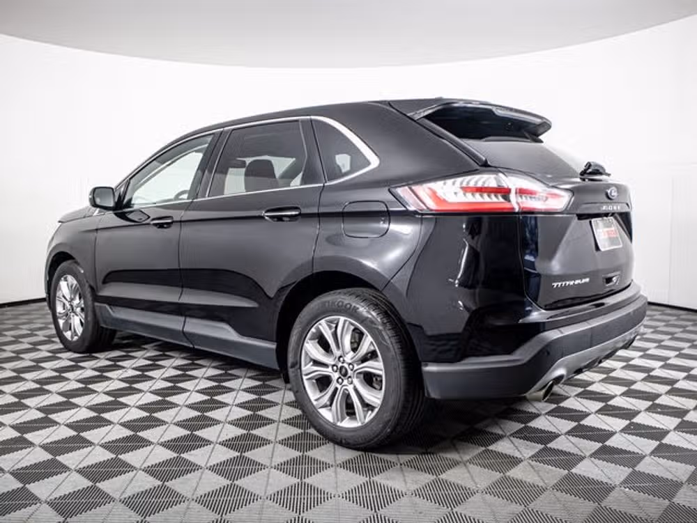 2023 Ford Edge Titanium Image 8