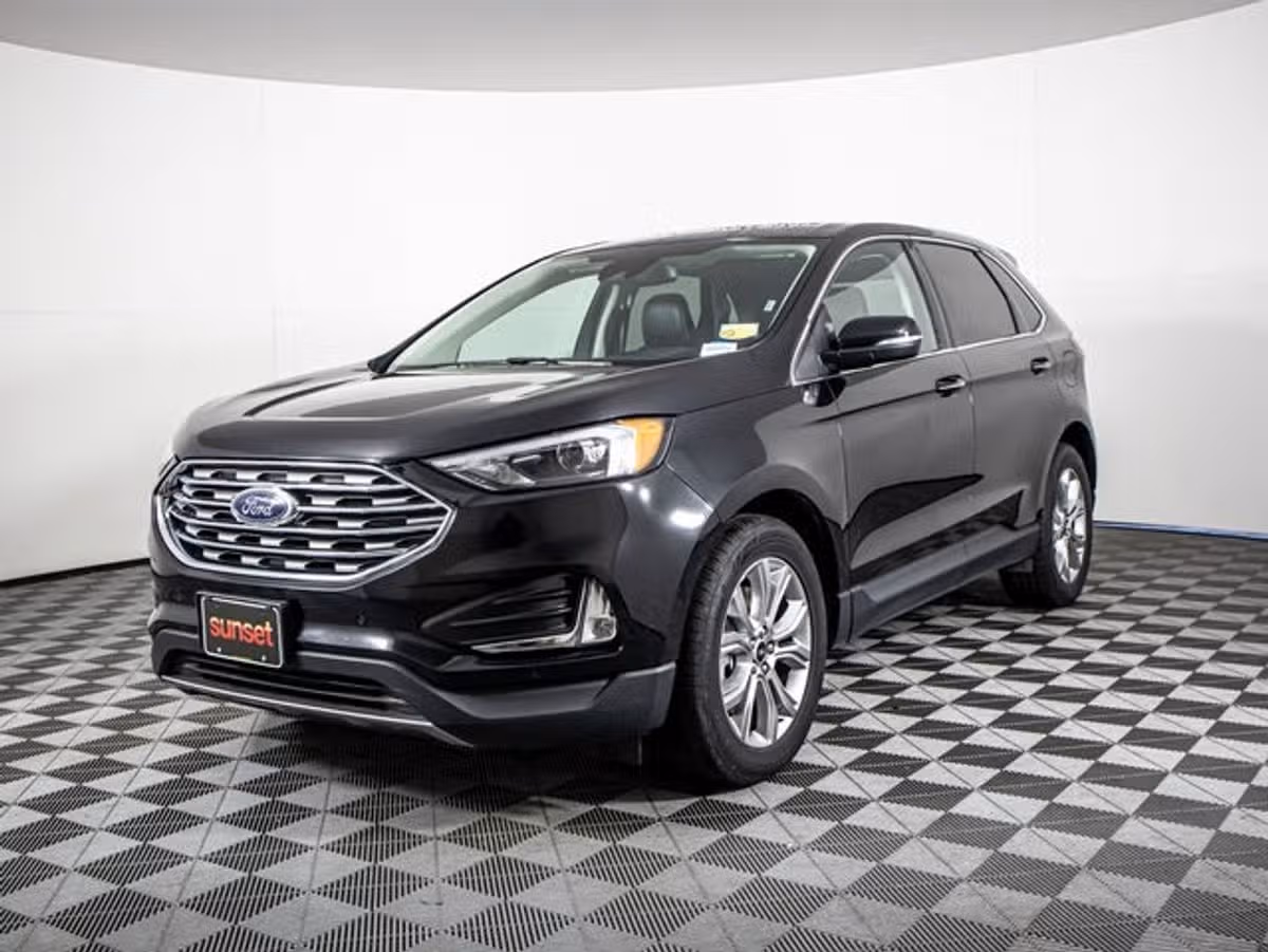 2023 Ford Edge Titanium Image 9