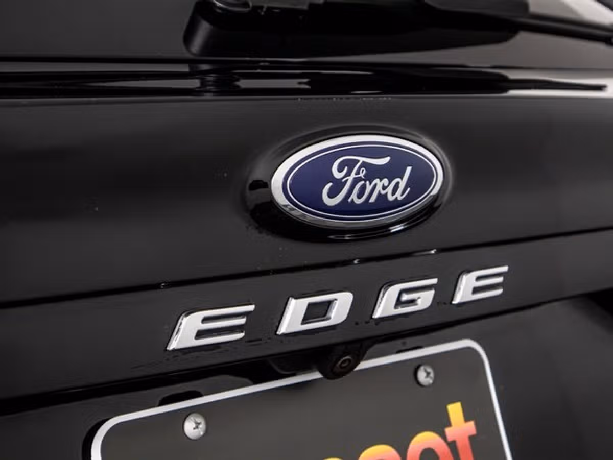 2023 Ford Edge Titanium Image 13