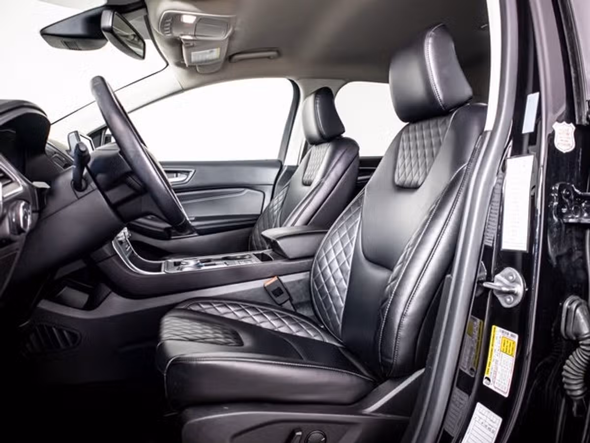 2023 Ford Edge Titanium Image 4
