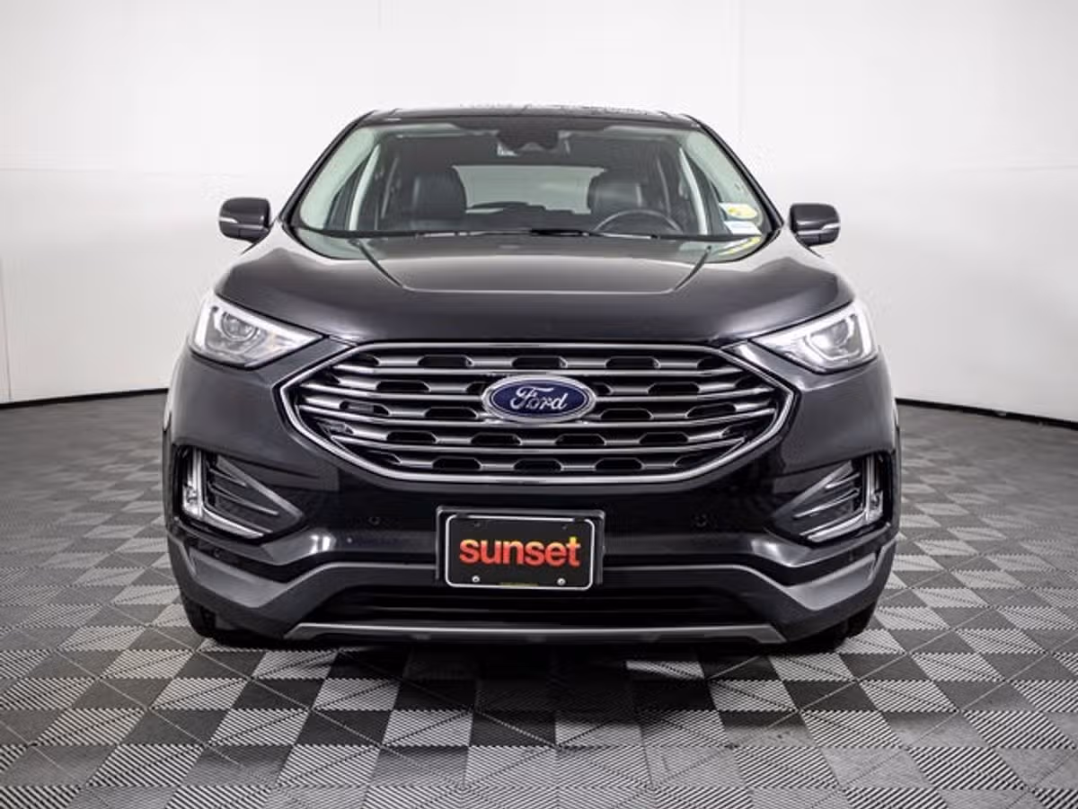 2023 Ford Edge Titanium Image 10