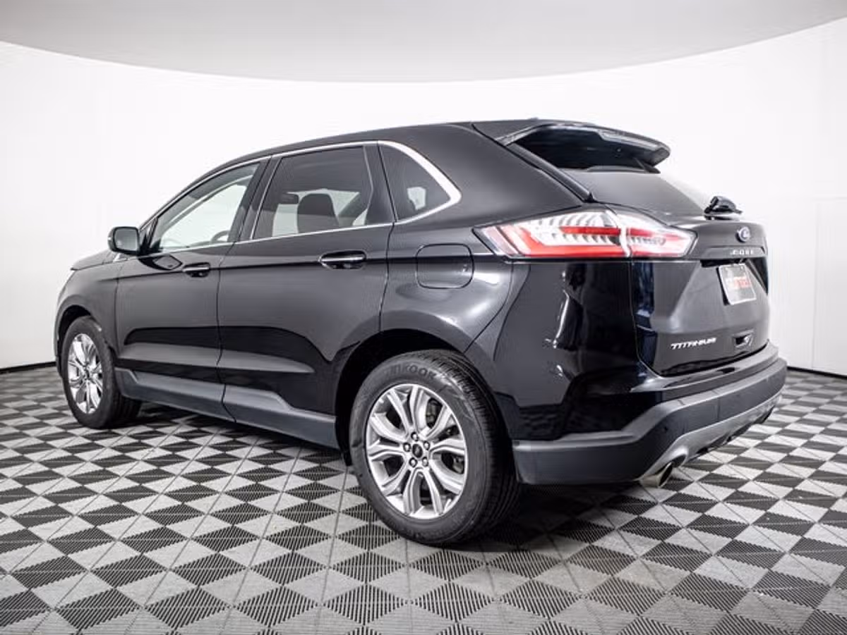 2023 Ford Edge Titanium Image 8