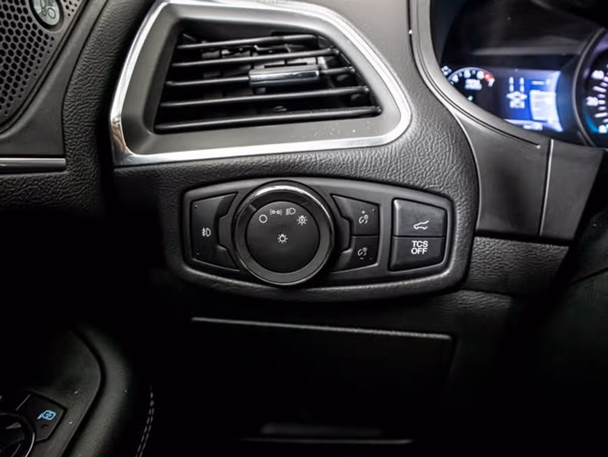 2023 Ford Edge Titanium Image 21