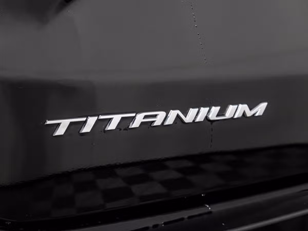 2023 Ford Edge Titanium Image 12