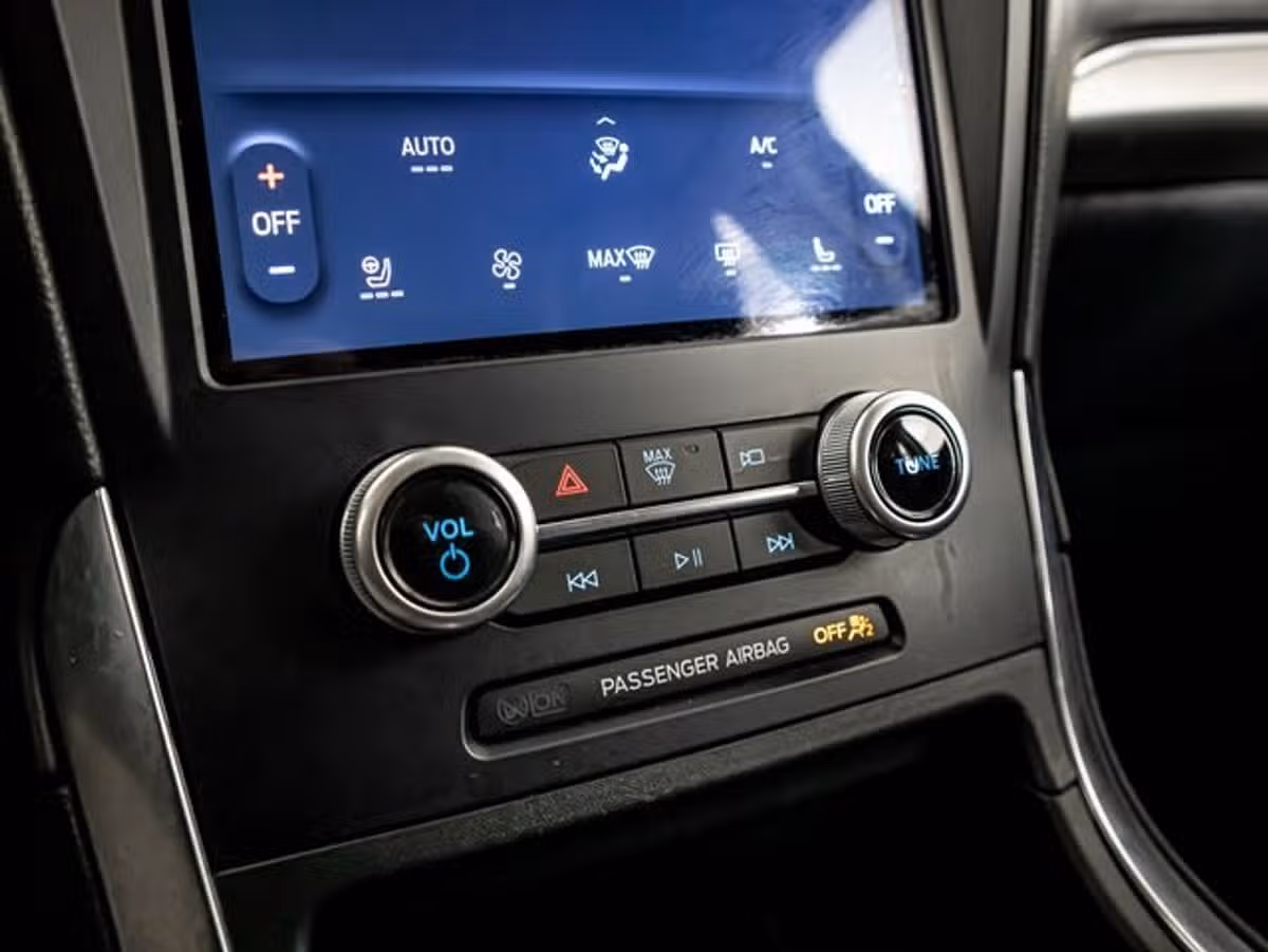 2023 Ford Edge Titanium Image 24