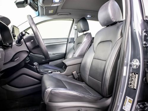 2021 Hyundai TUCSON Ultimate Lower Image 2