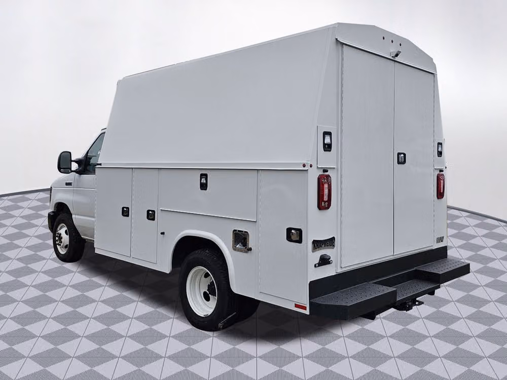 2024 Ford E-Series Base Commercial/Cutaway/Chassis Image 5