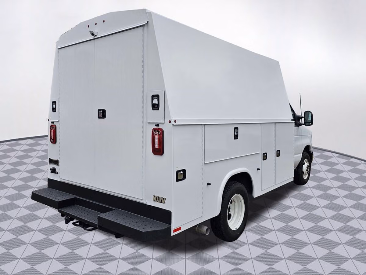 2024 Ford E-Series Base Commercial/Cutaway/Chassis Image 7