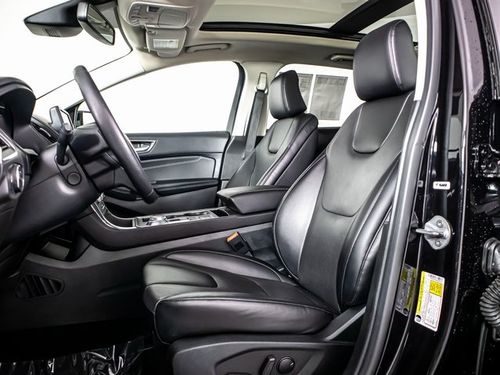 2022 Ford Edge Titanium Lower Image 2