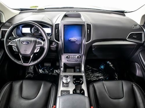 2022 Ford Edge Titanium Lower Image 3