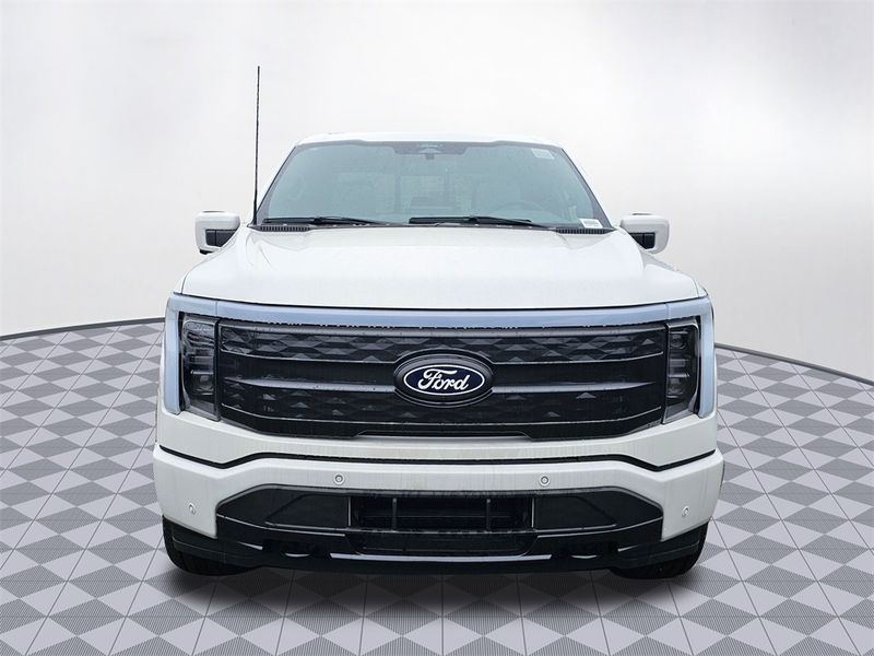 2024 Ford F-150 Lightning Platinum SuperCrew Upper Image 2
