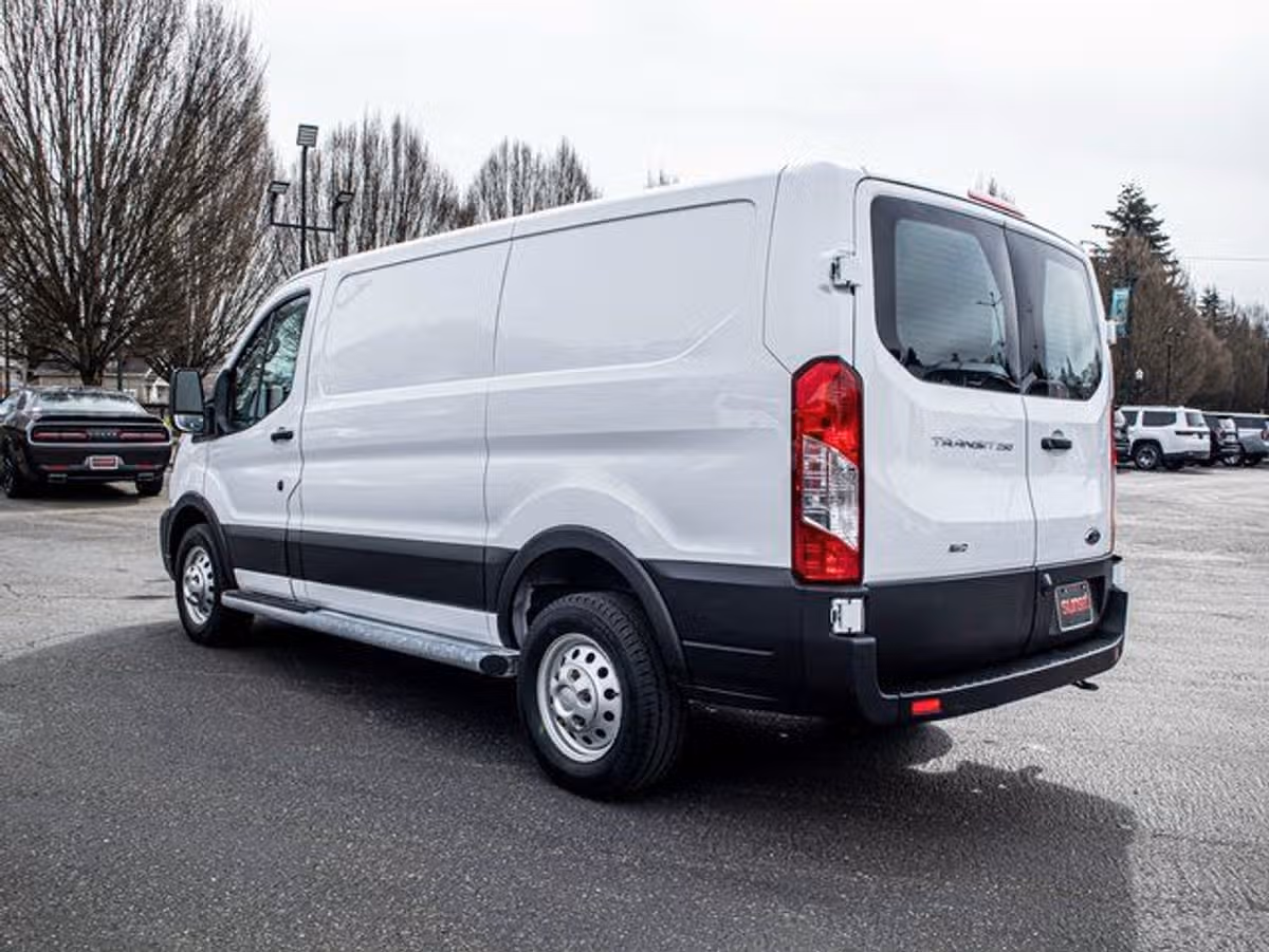 2023 Ford Transit 250 Cargo Image 5