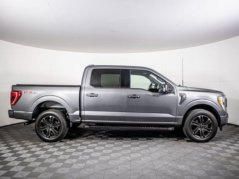 2022 Ford F-150 XLT SuperCrew Upper Image 2
