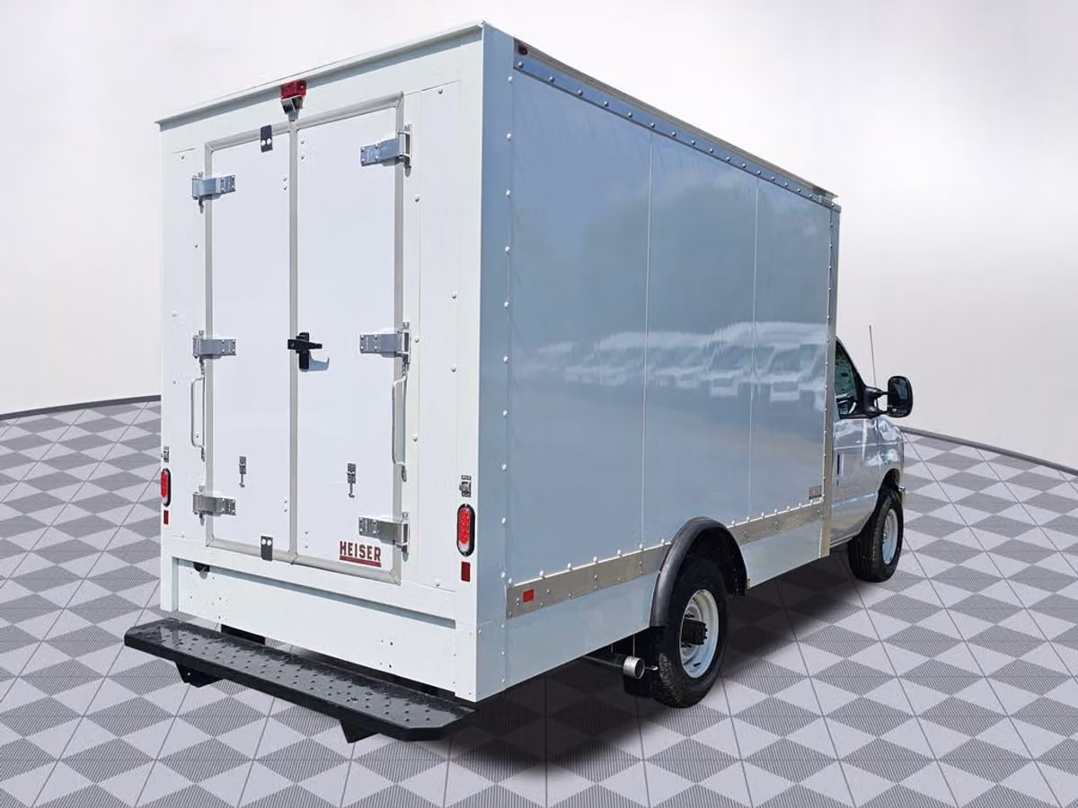 2026 Ford E-Series Base Commercial/Cutaway/Chassis Image 7