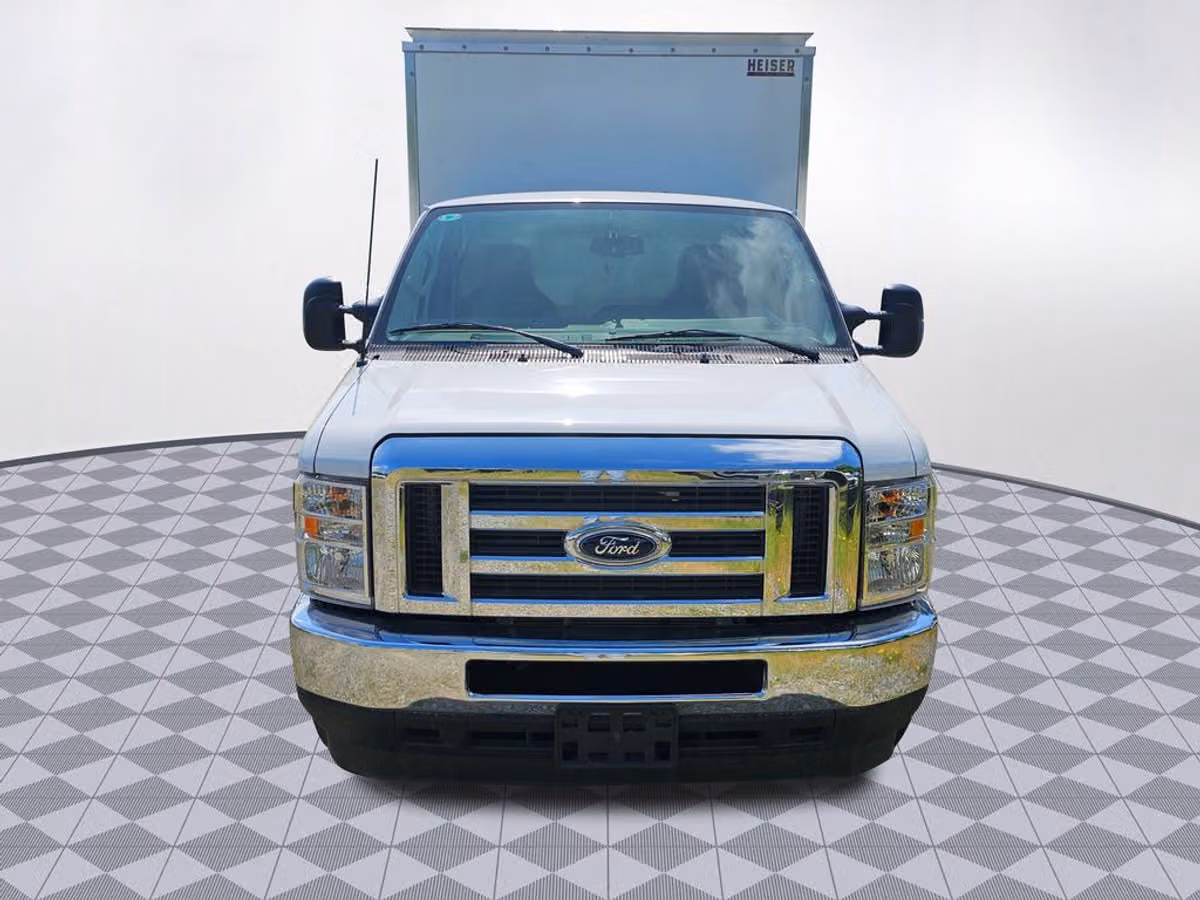 2026 Ford E-Series Base Commercial/Cutaway/Chassis Image 2
