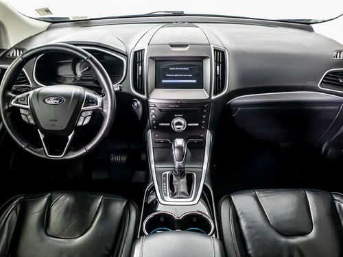 2018 Ford Edge Titanium Lower Image 3