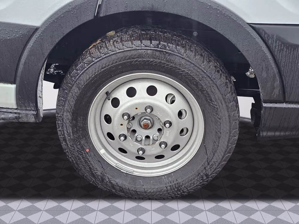 2024 Ford Transit Base Commercial/Cutaway/Chassis Image 9