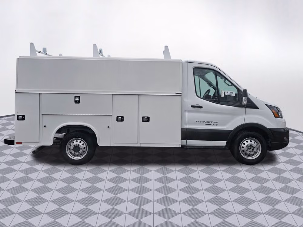 2024 Ford Transit Base Commercial/Cutaway/Chassis Image 8