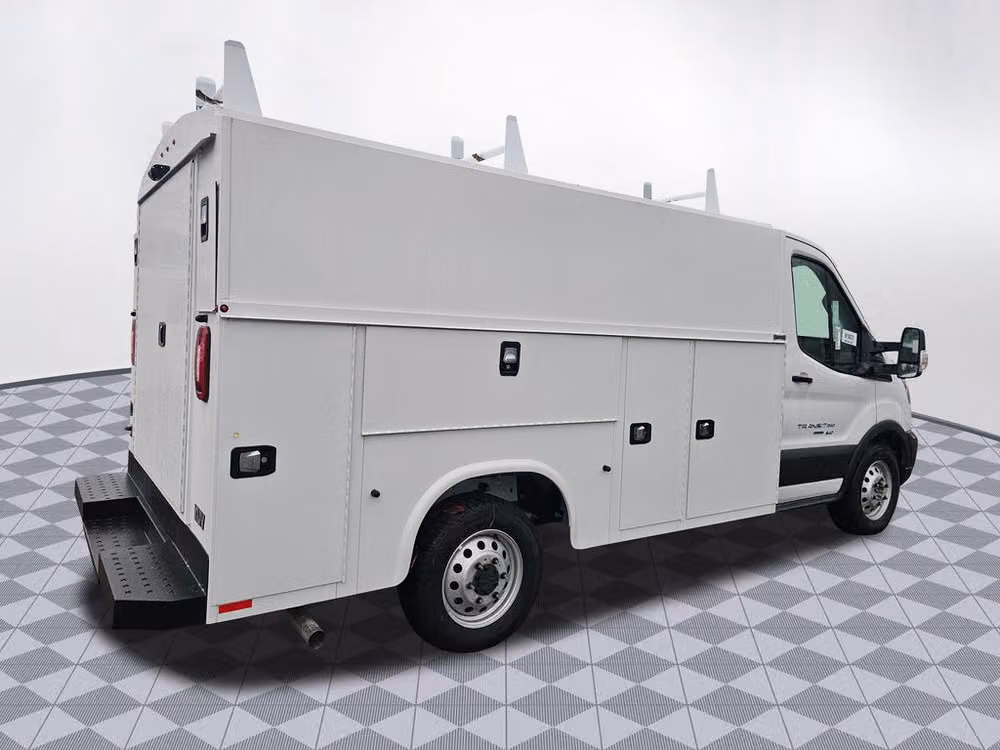 2024 Ford Transit Base Commercial/Cutaway/Chassis Image 7