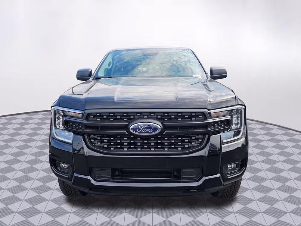 2025 Ford Ranger XL SuperCrew Image 2