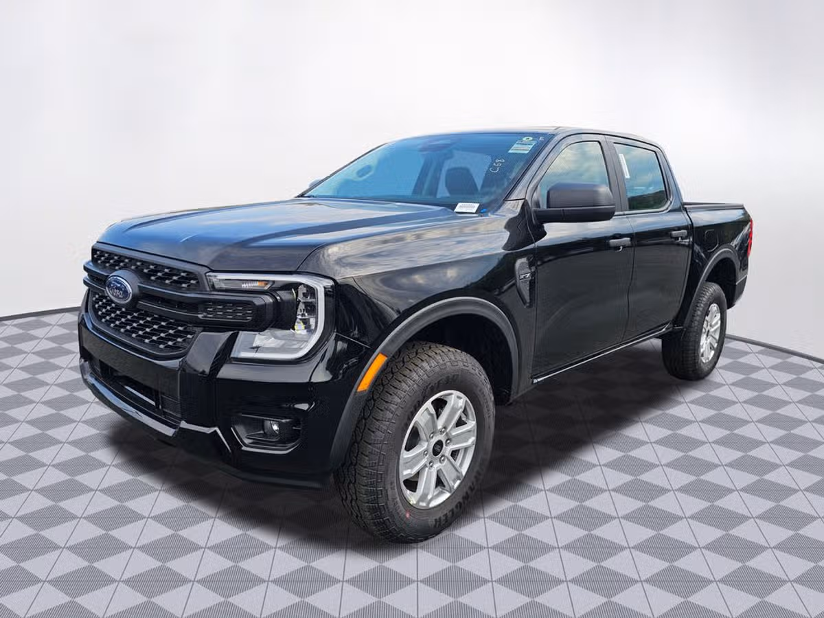 2025 Ford Ranger XL SuperCrew Image 3