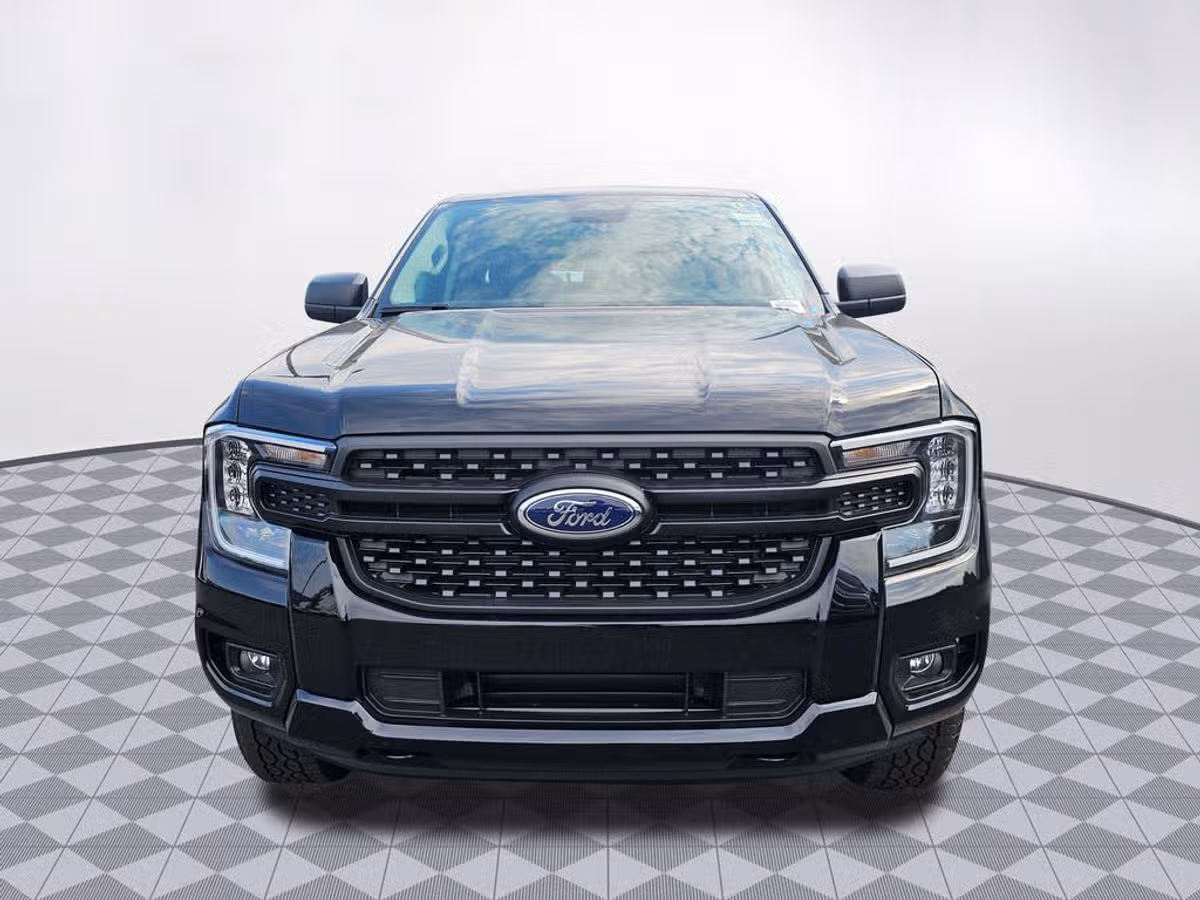 2025 Ford Ranger XL SuperCrew Image 2