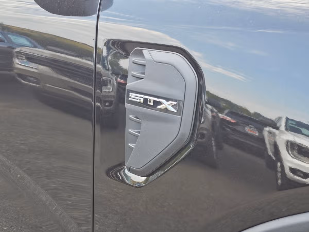 2025 Ford Ranger XL SuperCrew Image 11