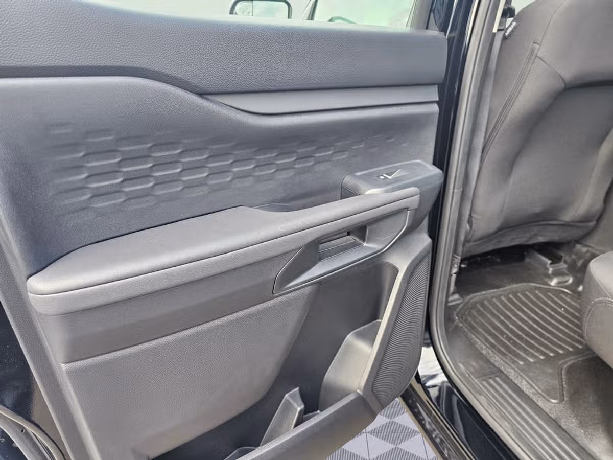 2025 Ford Ranger XL SuperCrew Image 18