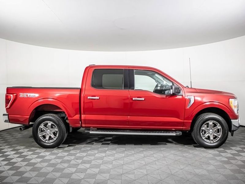 2022 Ford F-150 XLT SuperCrew Upper Image 2