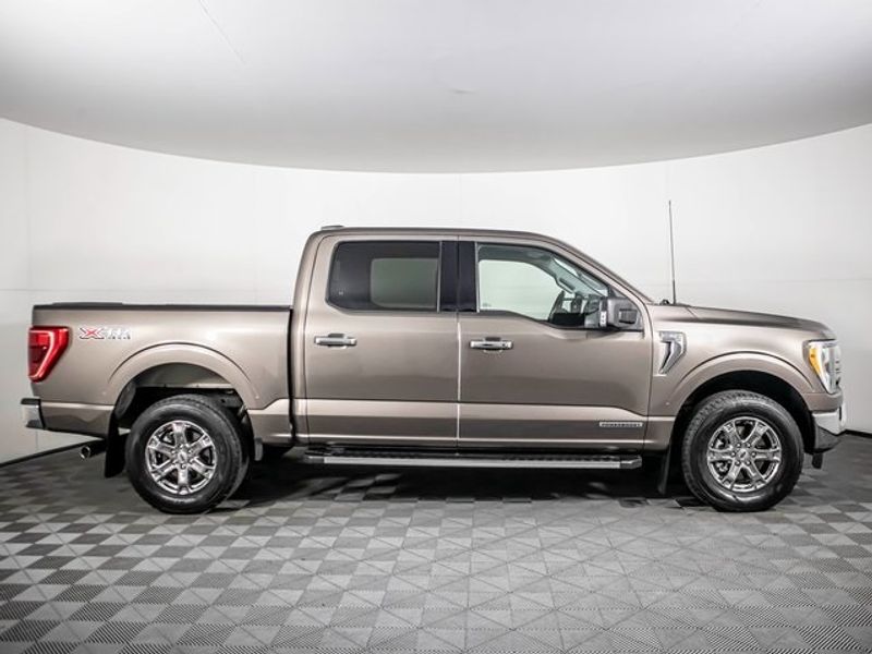 2022 Ford F-150 XLT SuperCrew Upper Image 2