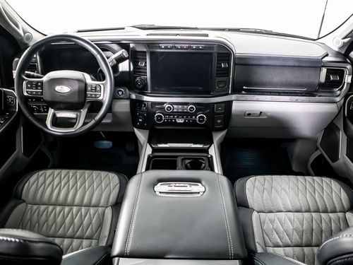 2024 Ford F-350 Super Duty Limited Crew Cab Lower Image 3