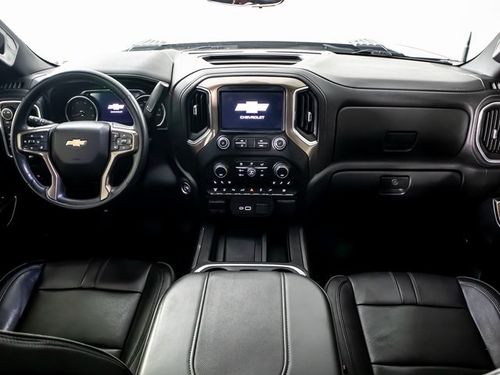 2023 Chevrolet Silverado 3500HD High Country Crew Cab Lower Image 3