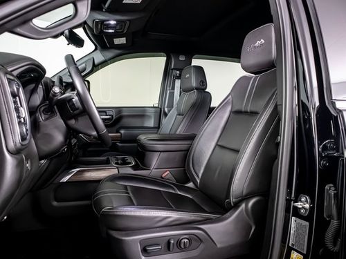 2023 Chevrolet Silverado 3500HD High Country Crew Cab Lower Image 2