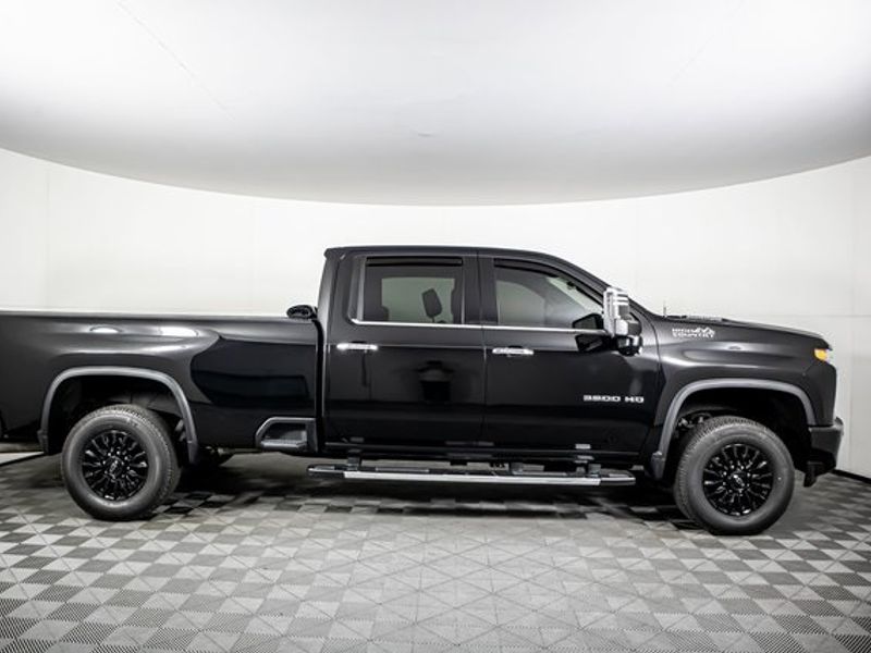 2023 Chevrolet Silverado 3500HD High Country Crew Cab Upper Image 2