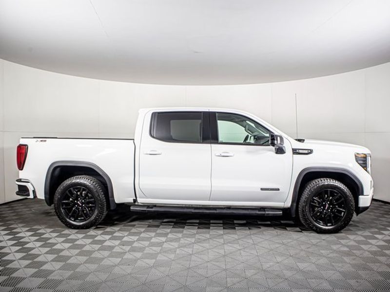 2024 GMC Sierra 1500 Elevation Crew Cab Upper Image 2