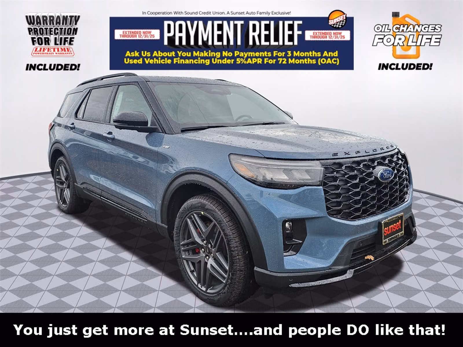 2025 Ford Explorer ST-Line Upper Image 1