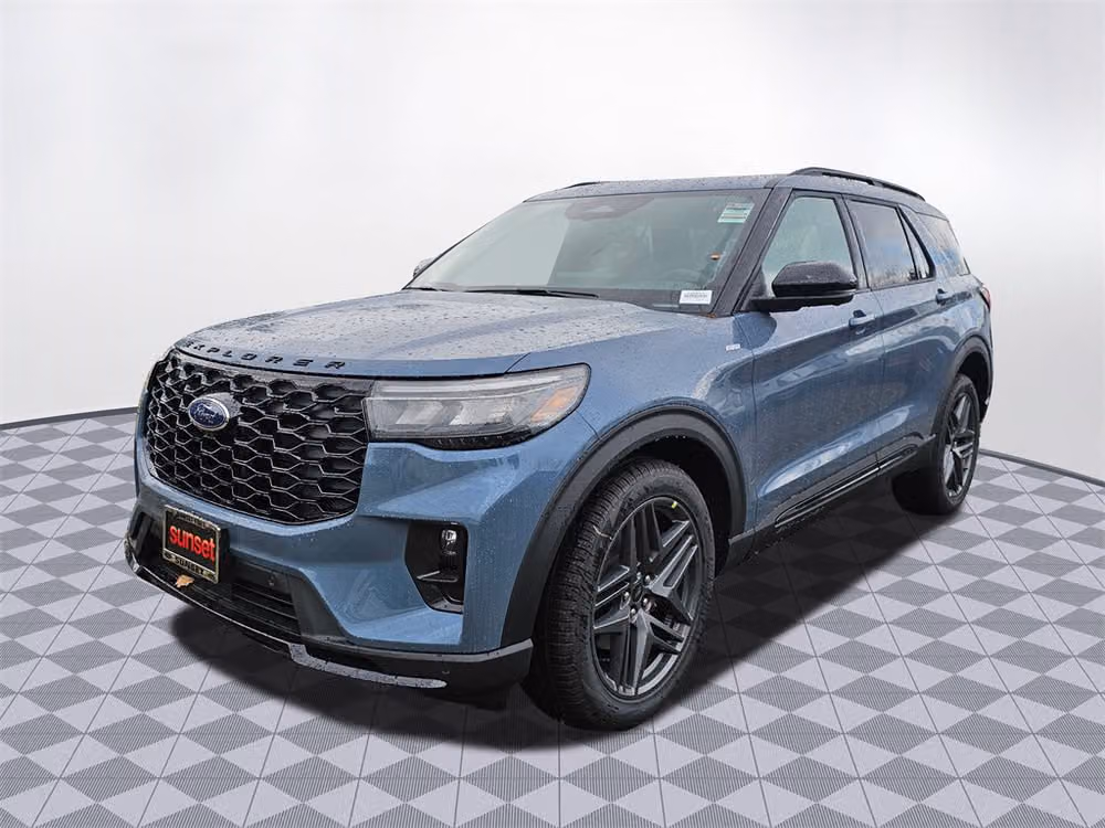 2025 Ford Explorer ST-Line Image 3
