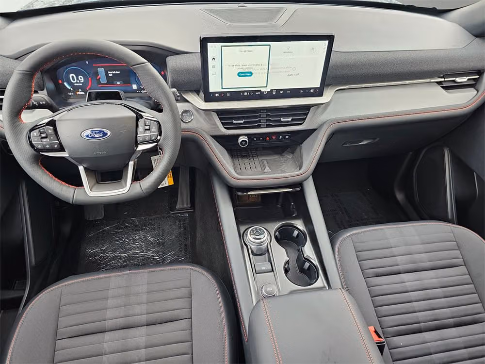 2025 Ford Explorer ST-Line Image 18