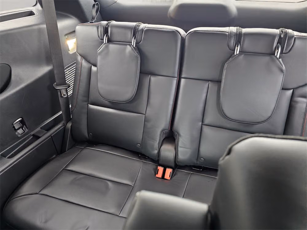 2025 Ford Explorer ST-Line Image 16