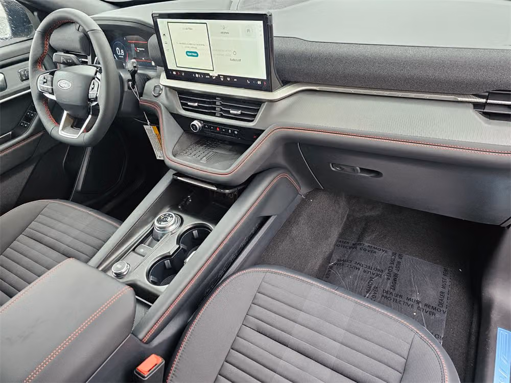 2025 Ford Explorer ST-Line Image 11