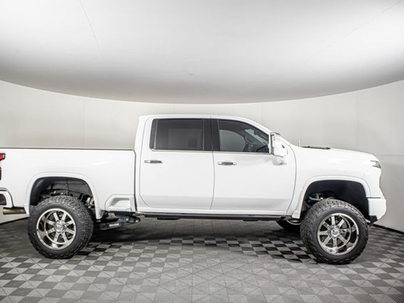 2024 Chevrolet Silverado 3500HD LTZ Crew Cab Upper Image 2