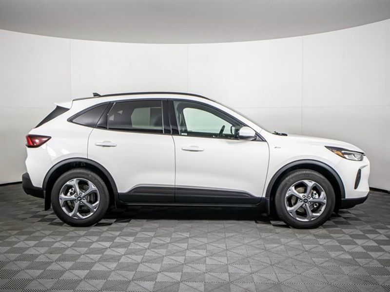 2025 Ford Escape Hybrid ST-Line Select Upper Image 2