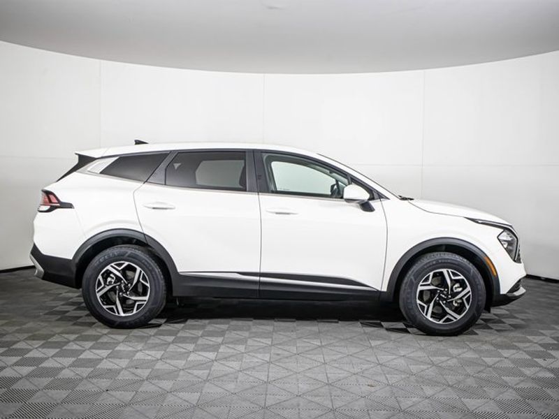 2023 Kia Sportage LX Upper Image 2