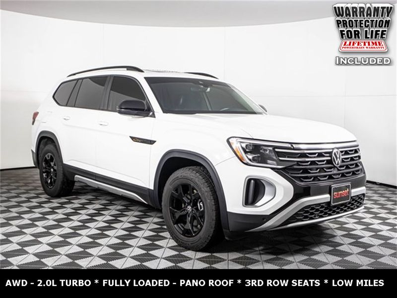 2024 Volkswagen Atlas Peak Edition SE 4Motion Upper Image 1