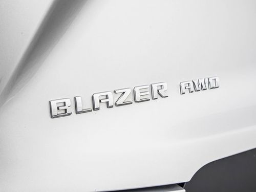2022 Chevrolet Blazer LT Lower Image 2