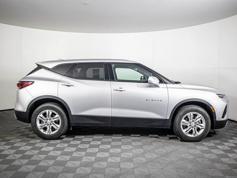 2022 Chevrolet Blazer LT Upper Image 2