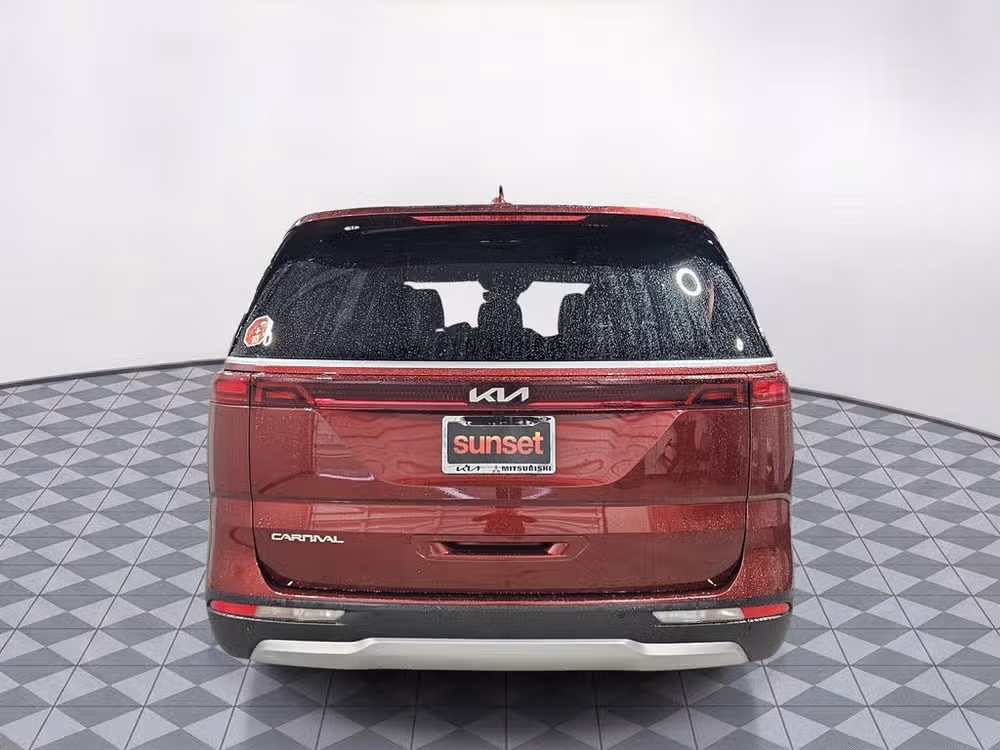 2024 Kia Carnival LX Passenger Image 9