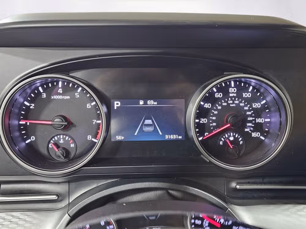 2024 Kia Carnival LX Passenger Image 26